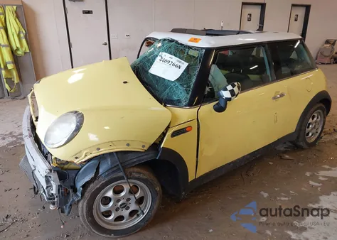 2005 Mini Cooper из США, поврежденный, VIN WMWRC33505TK60506